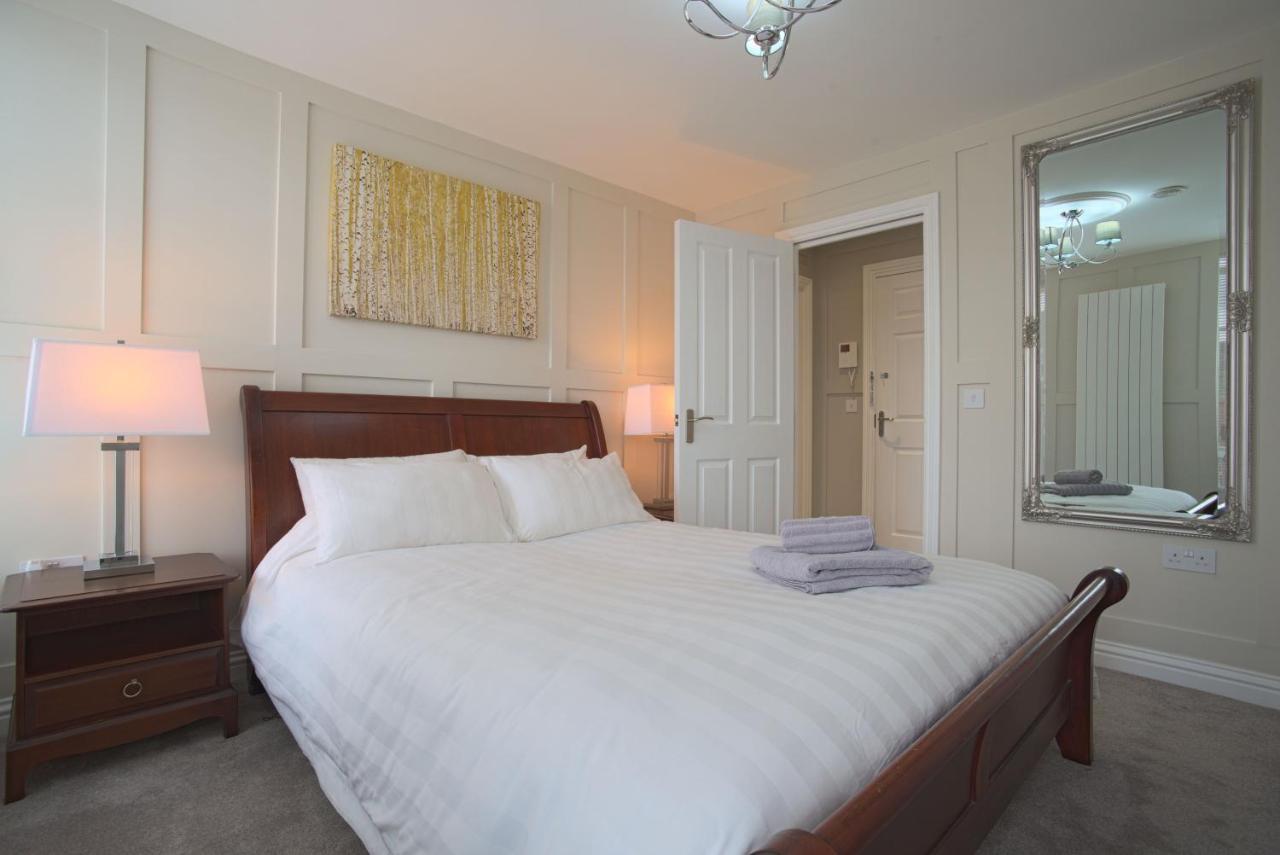 Harper Luxe Serviced Apartments Дънстейбъл Екстериор снимка