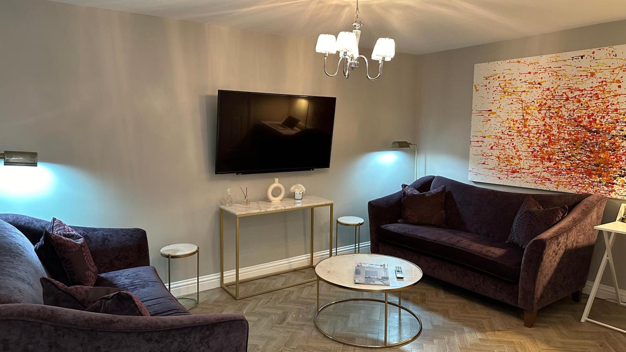 Harper Luxe Serviced Apartments Дънстейбъл Екстериор снимка