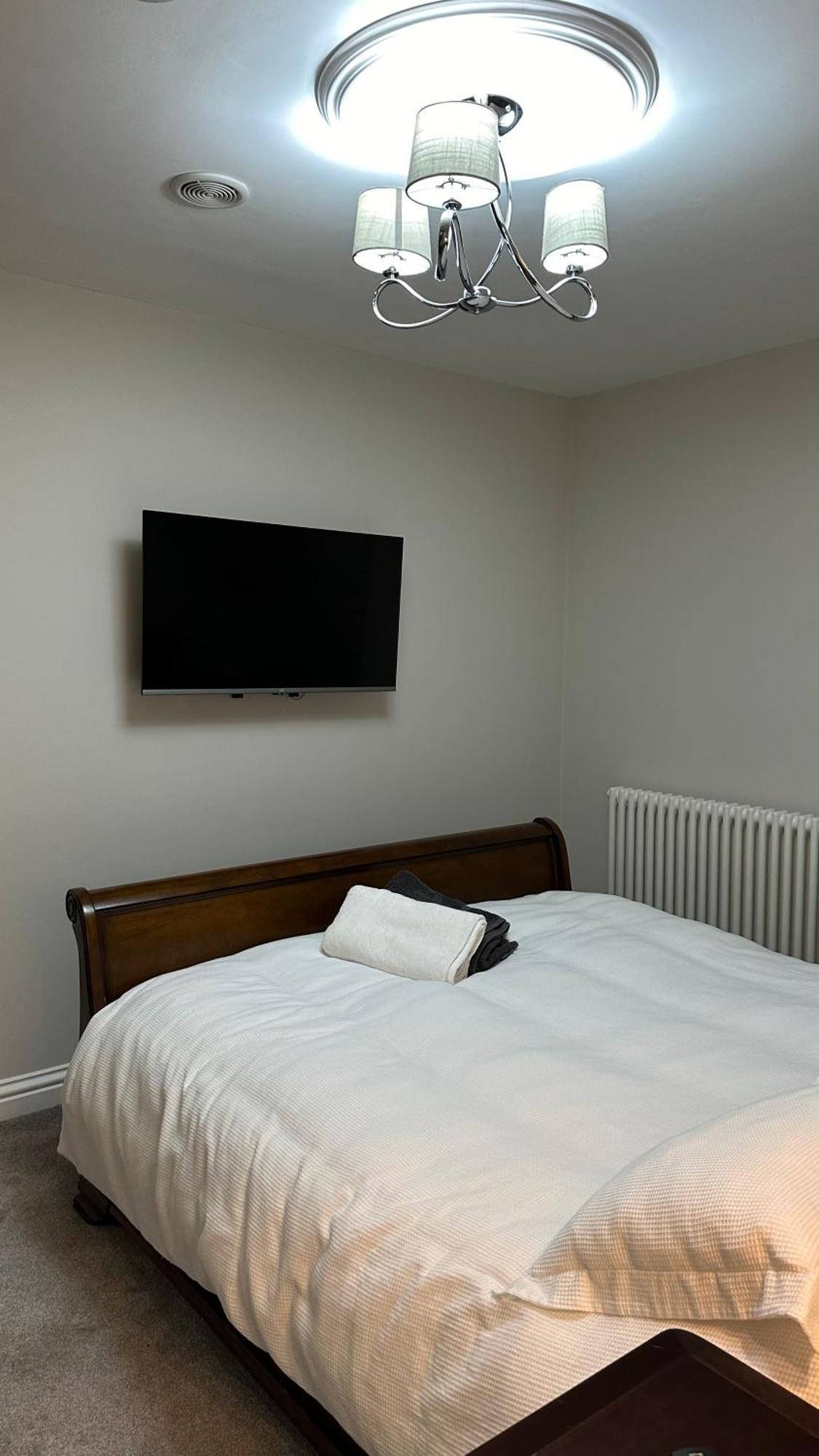 Harper Luxe Serviced Apartments Дънстейбъл Екстериор снимка